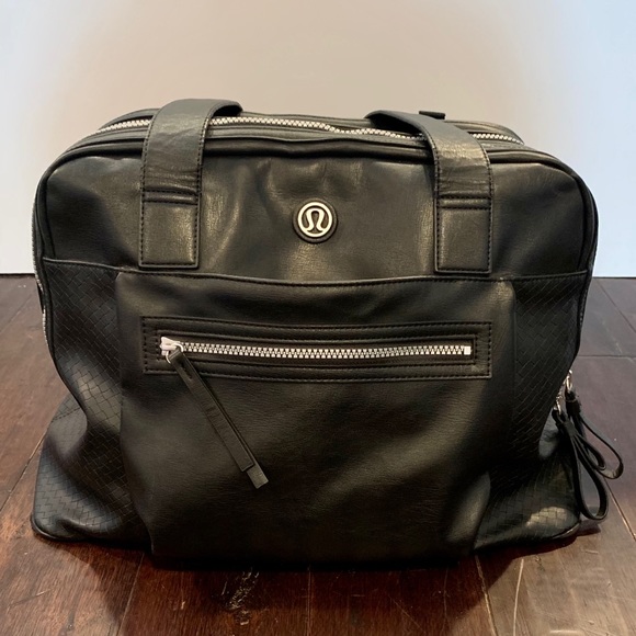 lululemon athletica Handbags - Lululemon Sweat & Go Bag